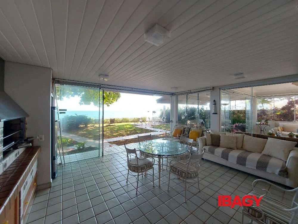 Дом с 5 спальнями и 6 ванными, 518 м² и 2 парковки — photo 5