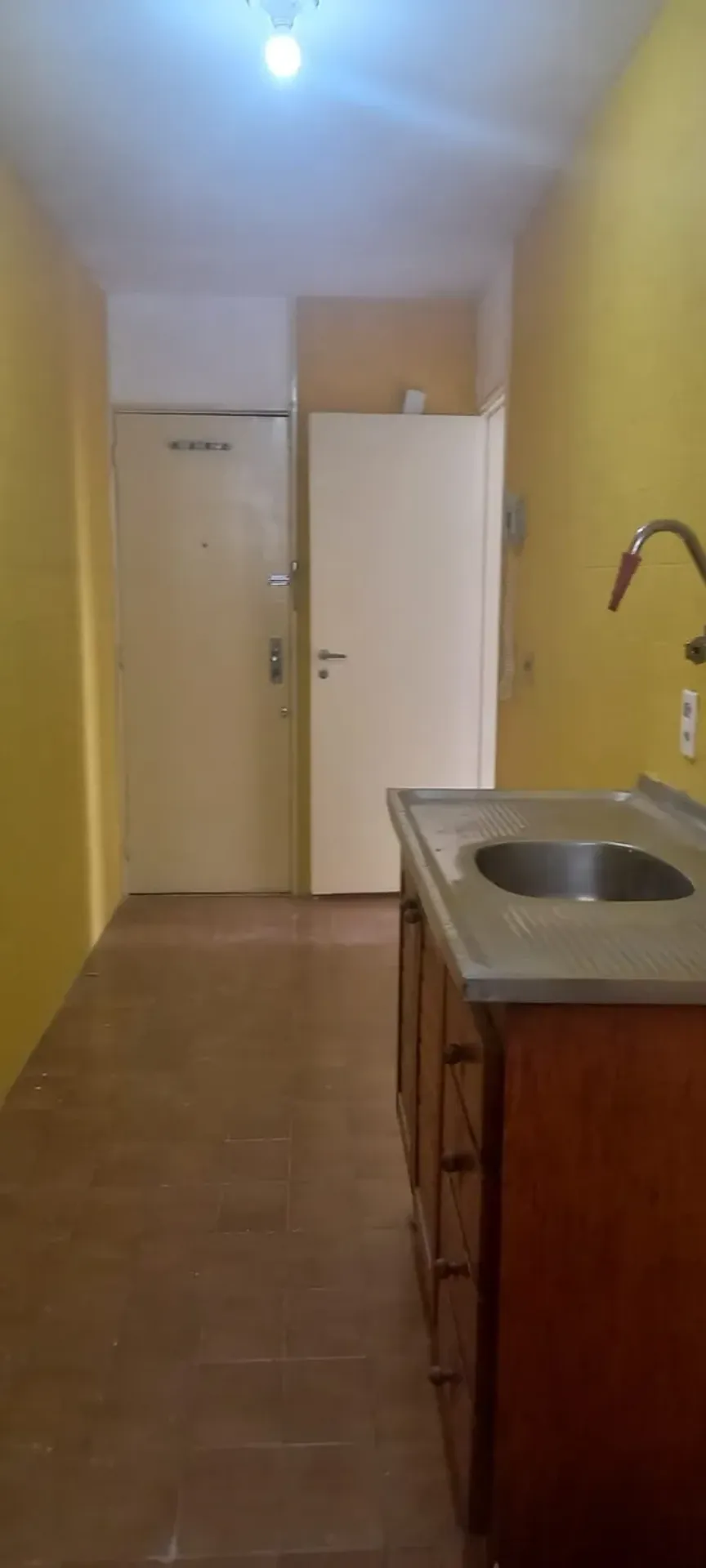 3-bedroom apartment with 2 bathrooms and no parking — photo 31