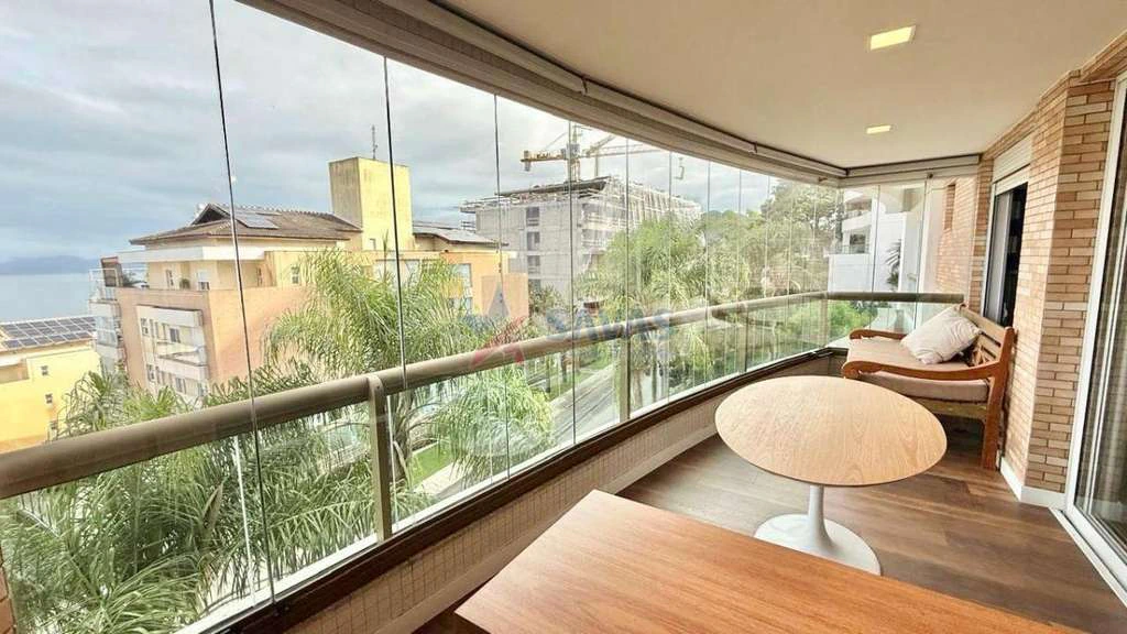 Apartamento com 4 suítes e 3 vagas, bem cuidado — photo 3