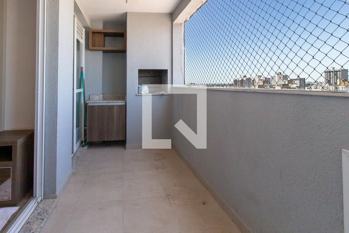2-bedroom apartment with a grill on the balcony in Curitiba — photo 25