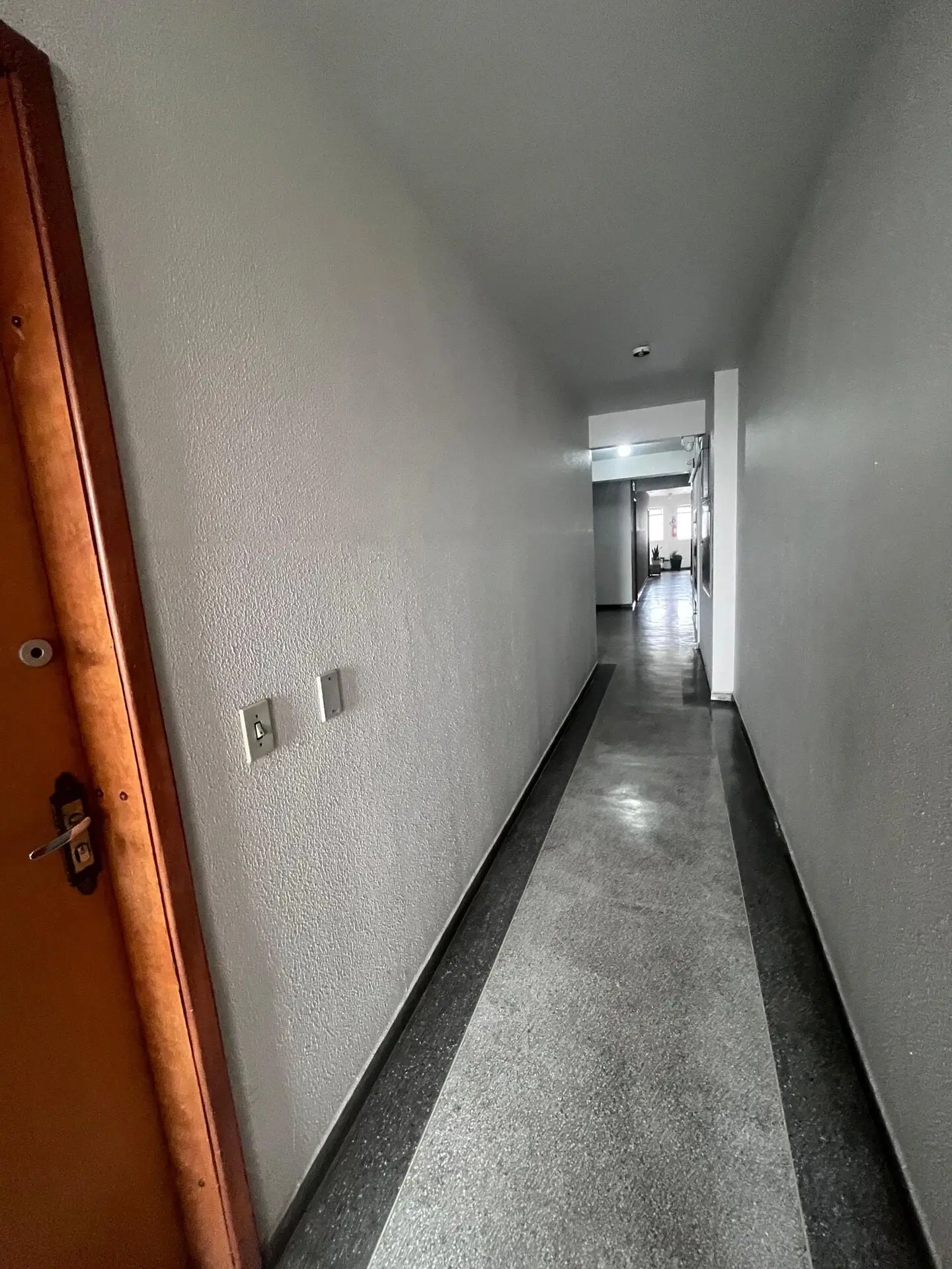 2-bedroom apartment with wood or laminate floors in Curitiba — photo 23