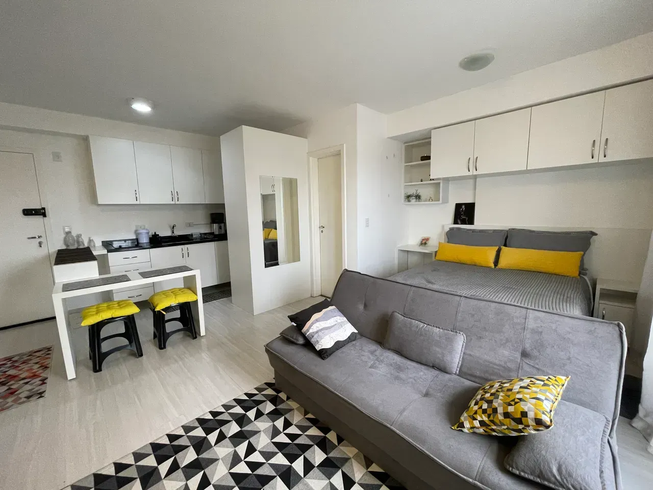 Apartamento mobiliado com cozinha compacta — photo 16