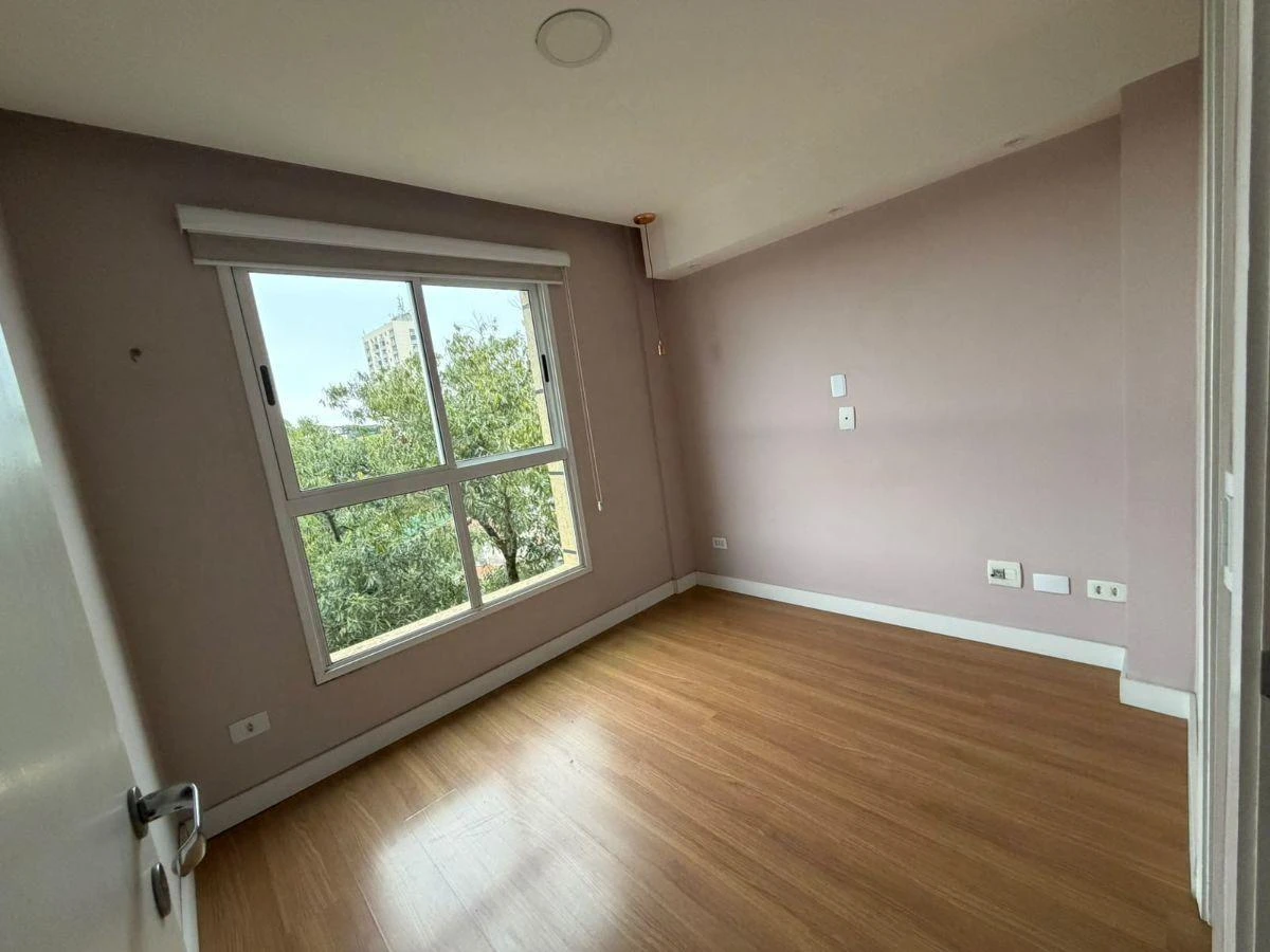 Home office in a 3-bedroom apartment, 68 m² — photo 8