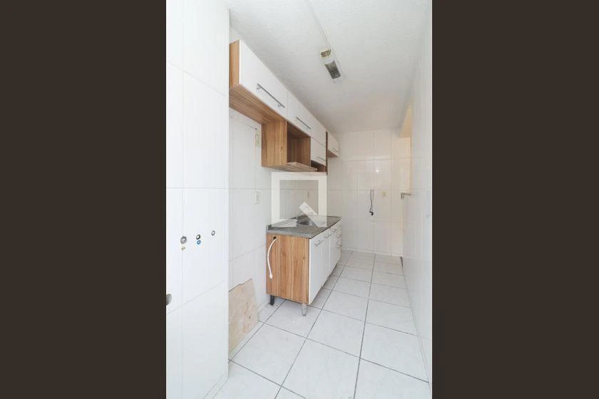 2-bedroom apartment in a building with a pool — photo 38