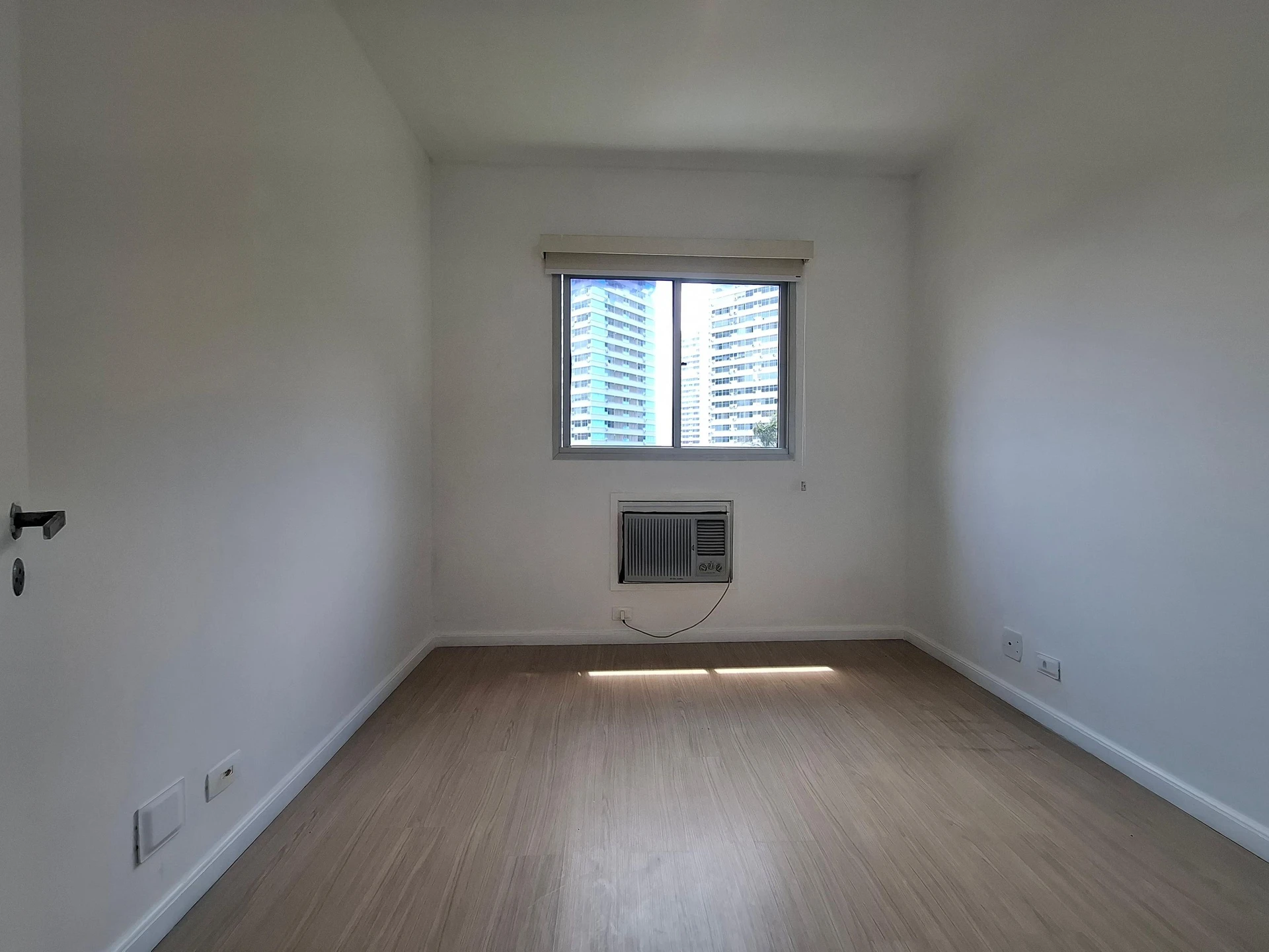 2 quartos e janelas do piso ao teto: apartamento de 75 m² — photo 11