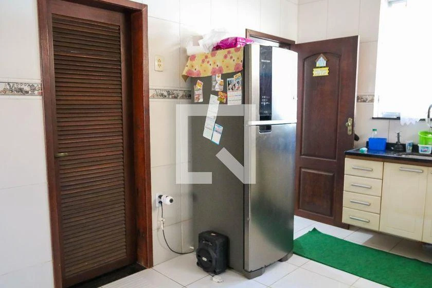2-bedroom house with a bathtub — photo 23