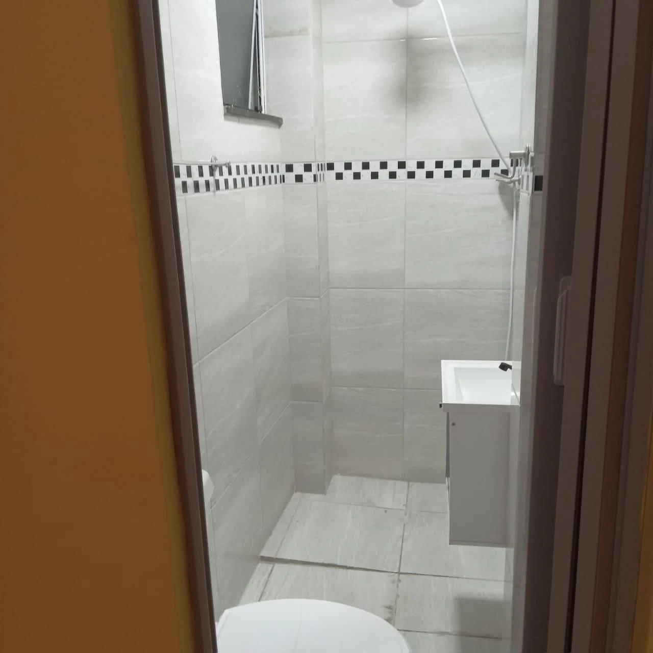 2-bedroom house, both with their own bathrooms, 80 m² — photo 20