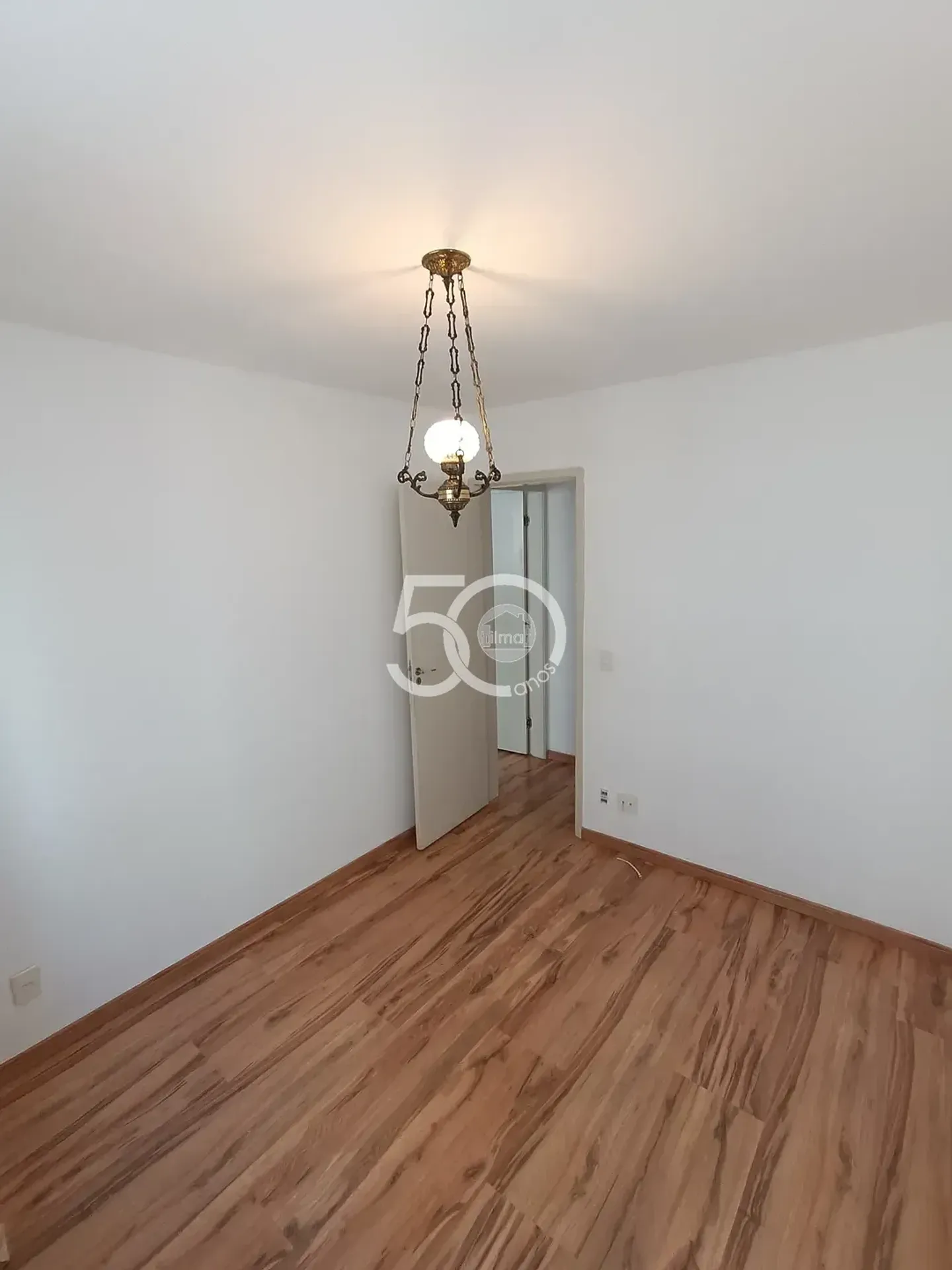 Departamento de 2 dormitorios con piso de madera o laminado — photo 25