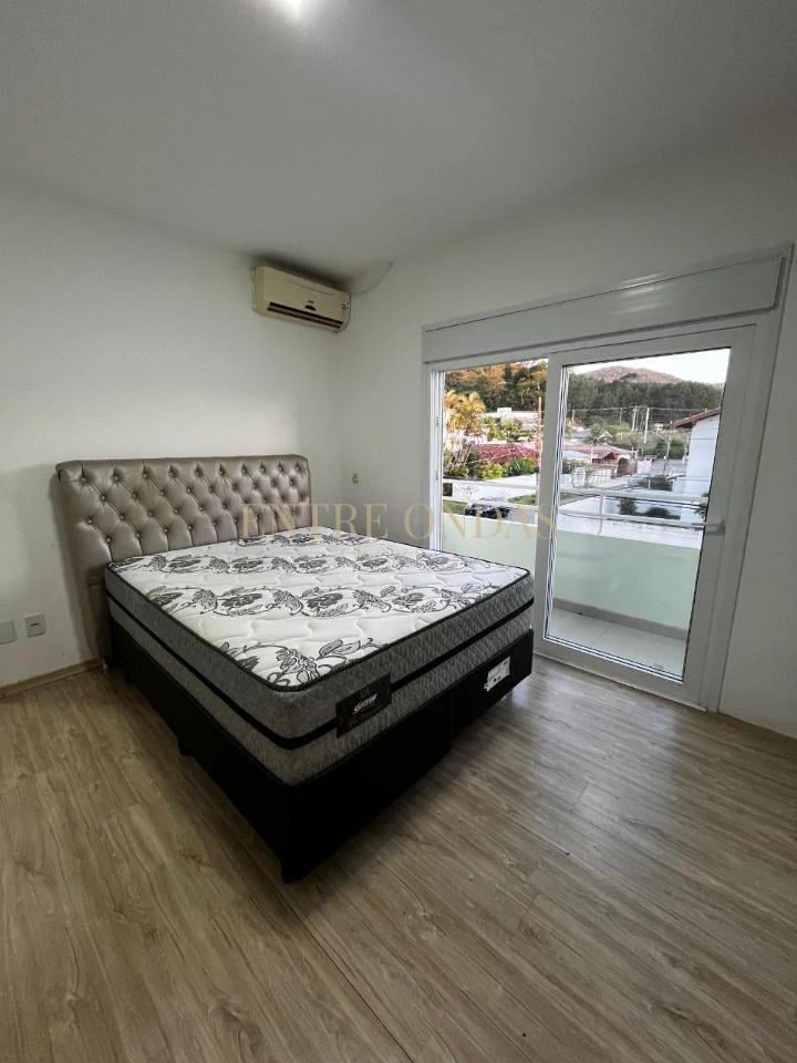 Furnished 2-bedroom apartment with 3 bathrooms — photo 11