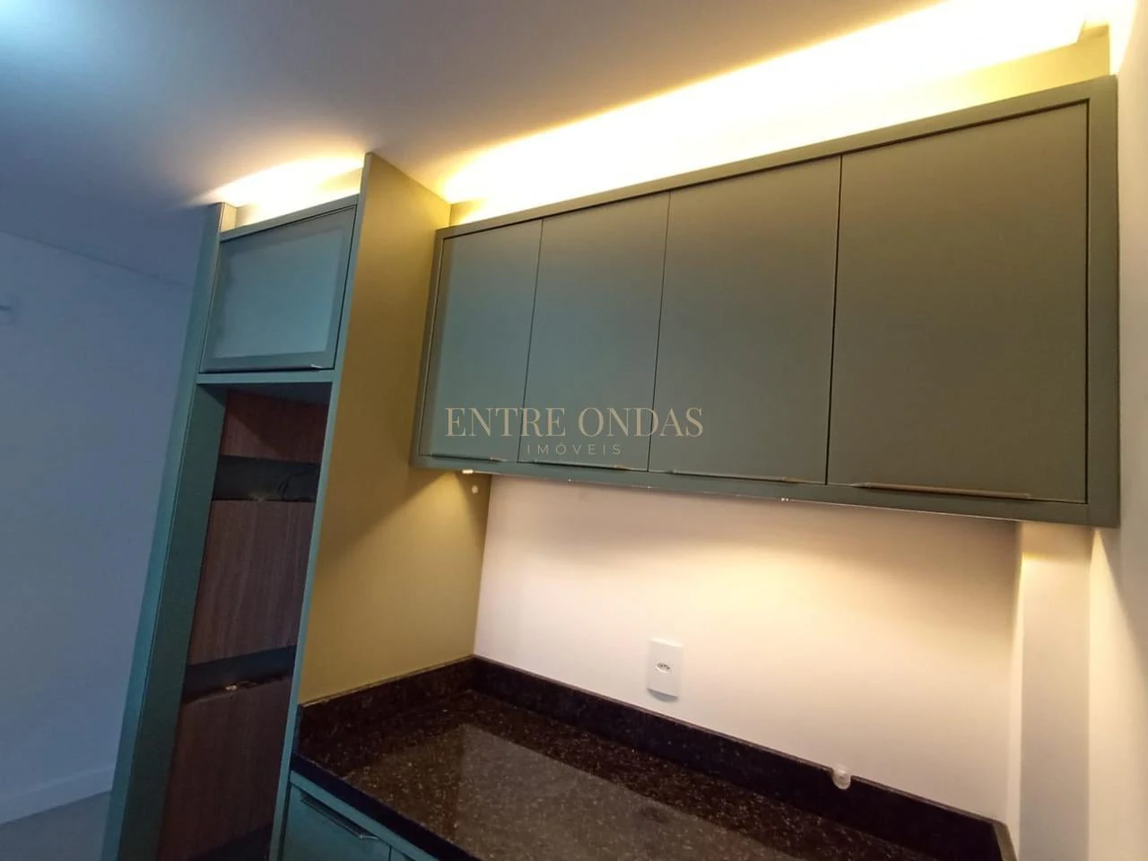 Apartamento de 2 dormitorios con 1 suite y 3 baños — photo 12