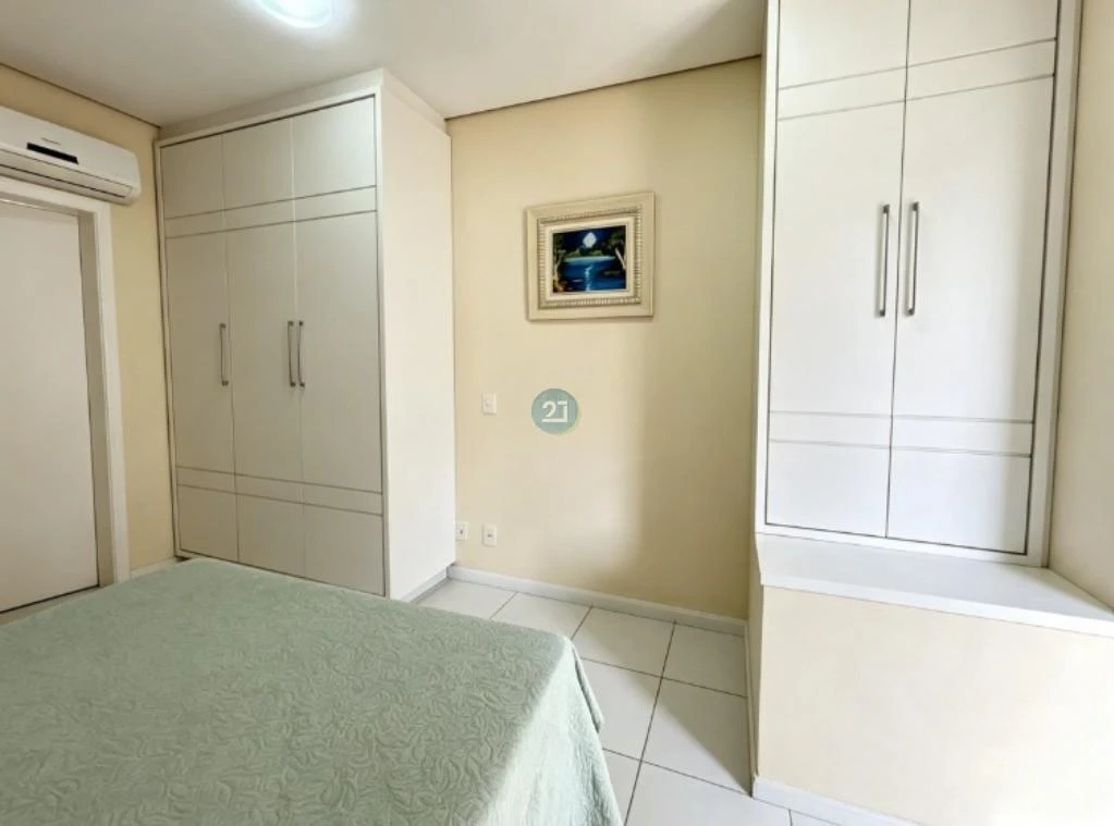 Apartamento dúplex amueblado con 3 suites y 2 plazas — photo 18