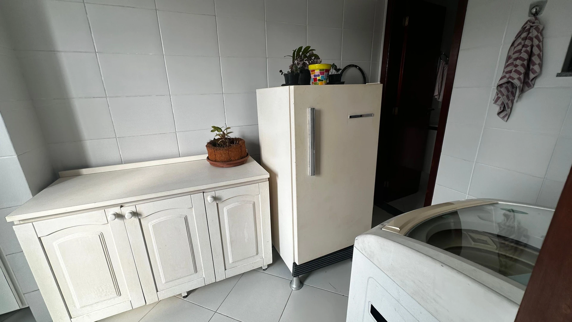 Furnished apartment with 2 bedrooms and a balcony — photo 25