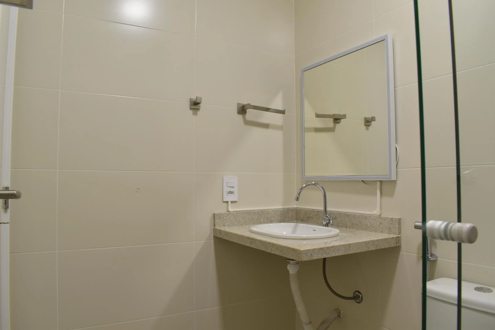 Студія 24 м² з пральною машиною та робочим місцем — photo 18