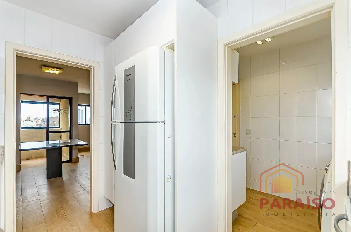 3-bedroom apartment in a building with a gym — photo 28
