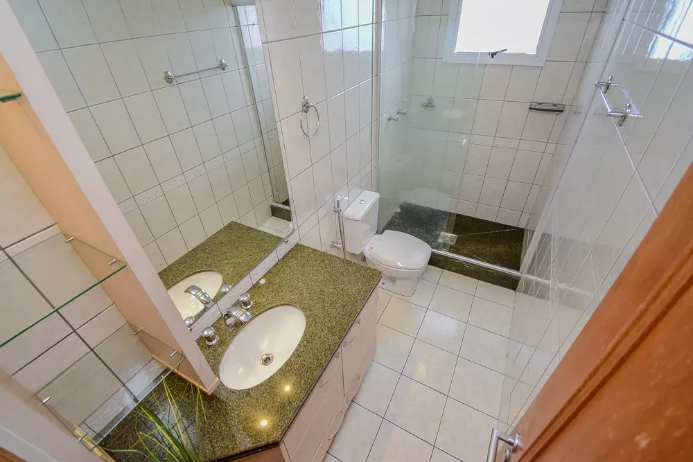 Furnished apartment with 3 bedrooms and 115 m² — photo 16