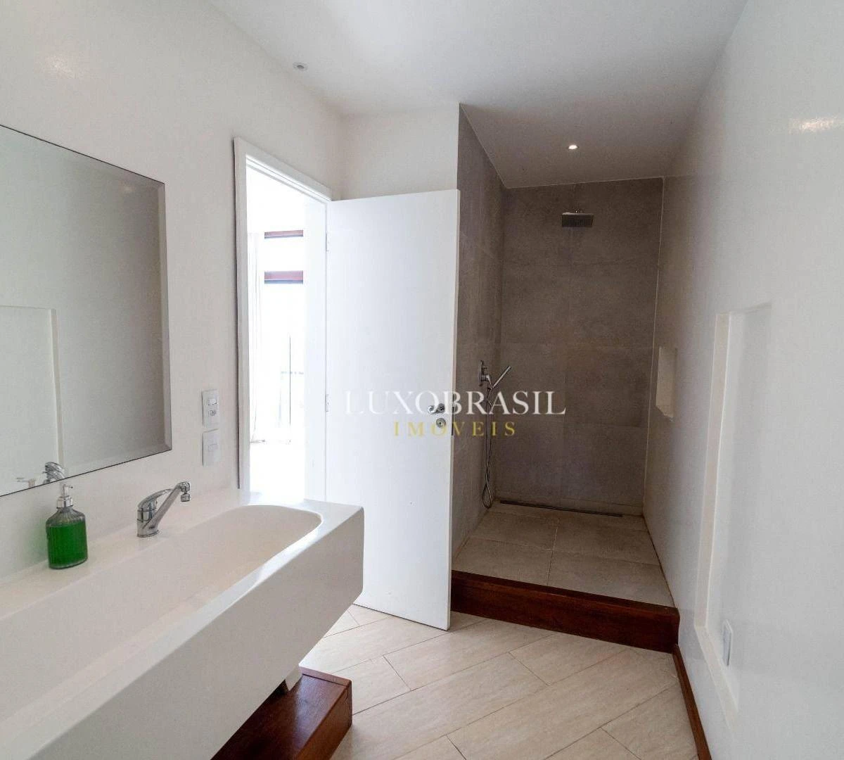 Будинок із 6 люксами та 9 ванними 750 м² — photo 10