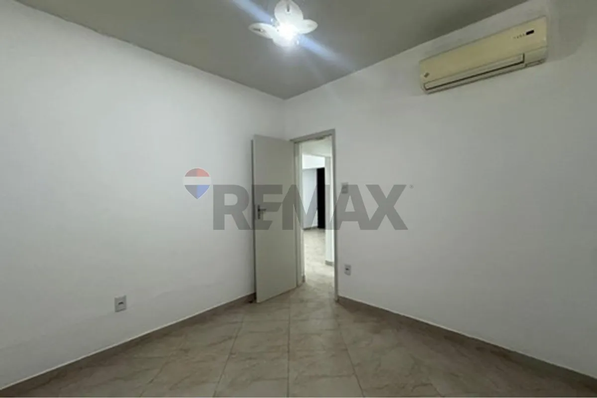 Balcony with a grill in a 3-bedroom house, 104 m² — photo 17