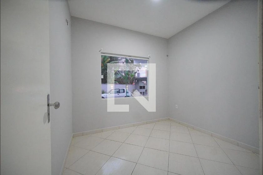 Apartamento de 2 dormitorios y 60 m² con 1 plaza de parking — photo 2