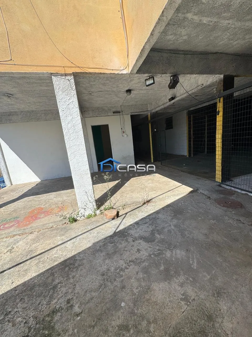Unfurnished house with 2 bedrooms and no parking space — photo 3