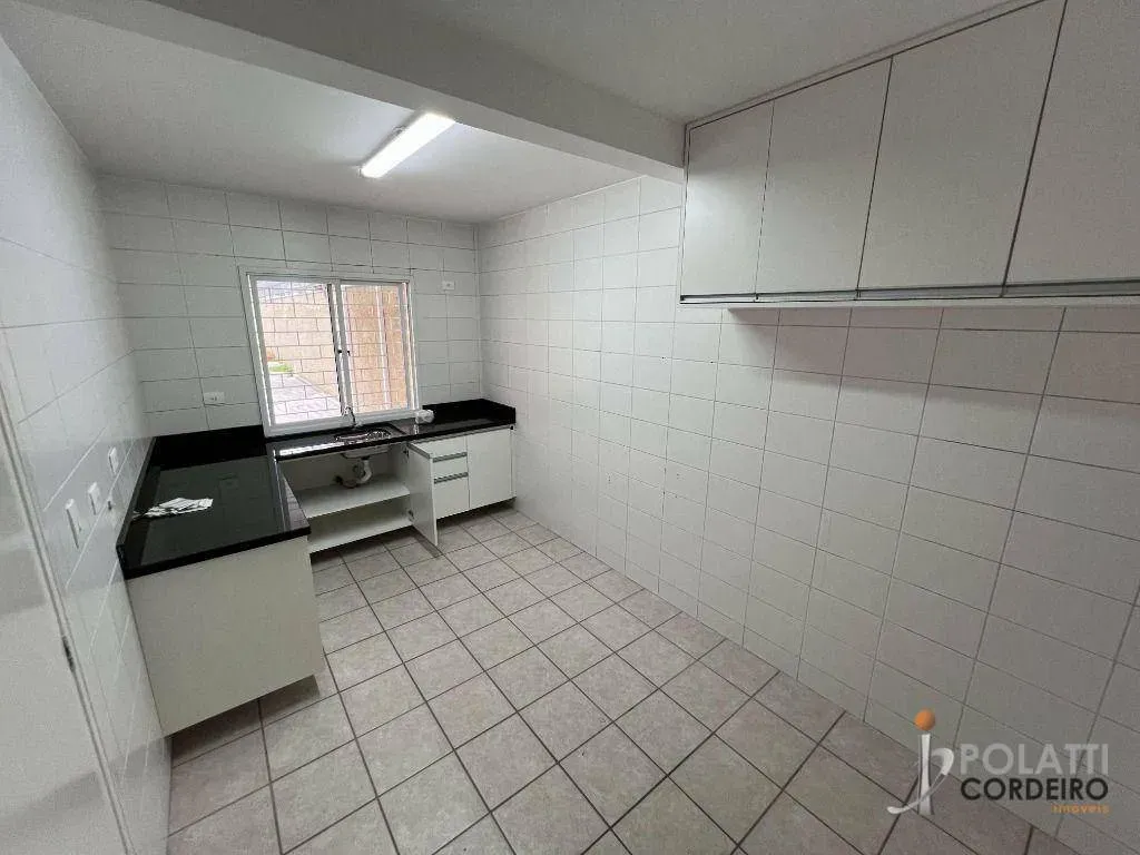Casa de 3 quartos, sendo 1 suíte, 100 m², Bacacheri