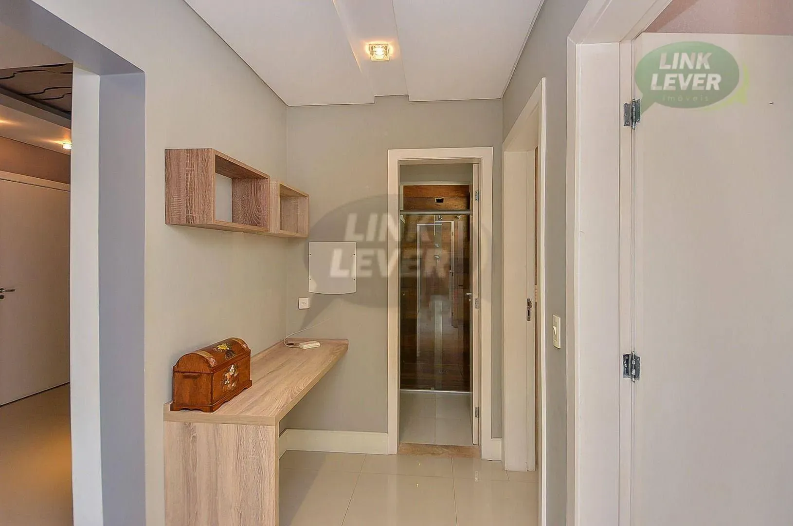 Balcony with a grill in a 3-bedroom apartment, 88 m² — photo 37
