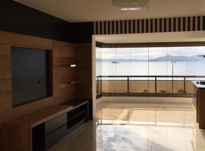 Квартира 250 м² з 3 спальнями-сюїтами та балконом — photo 3