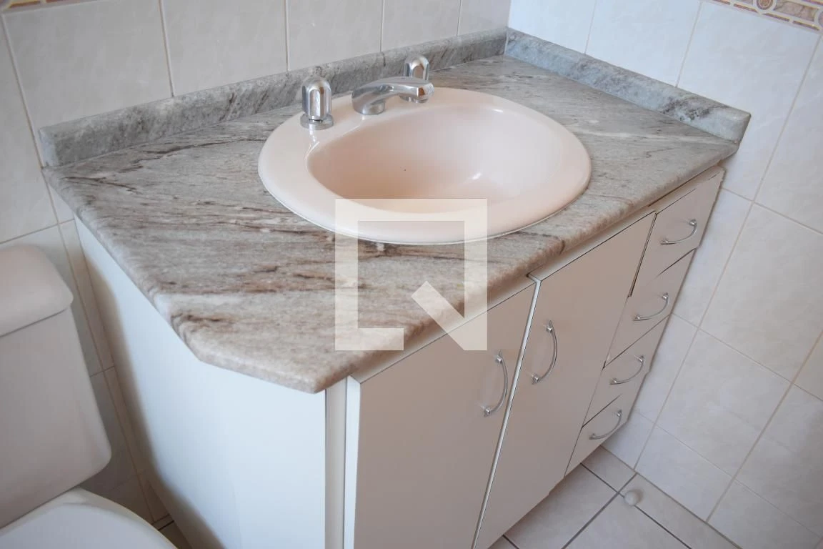 3-bedroom apartment with a washing machine in Curitiba — photo 42