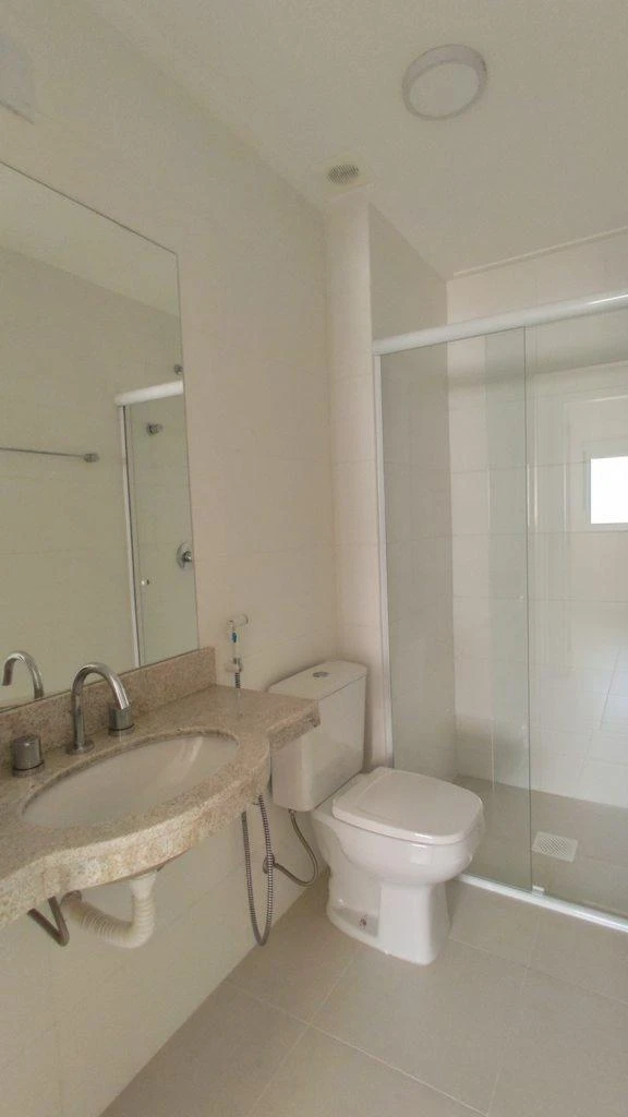 2-bedroom apartment with a mountain view — photo 13