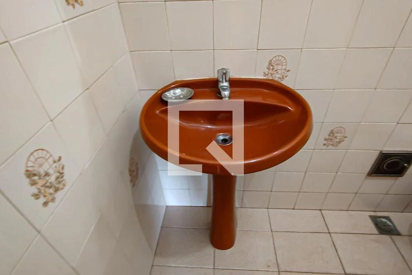 Casa de 420 m² com 4 quartos, 3 vagas e quintal — photo 41