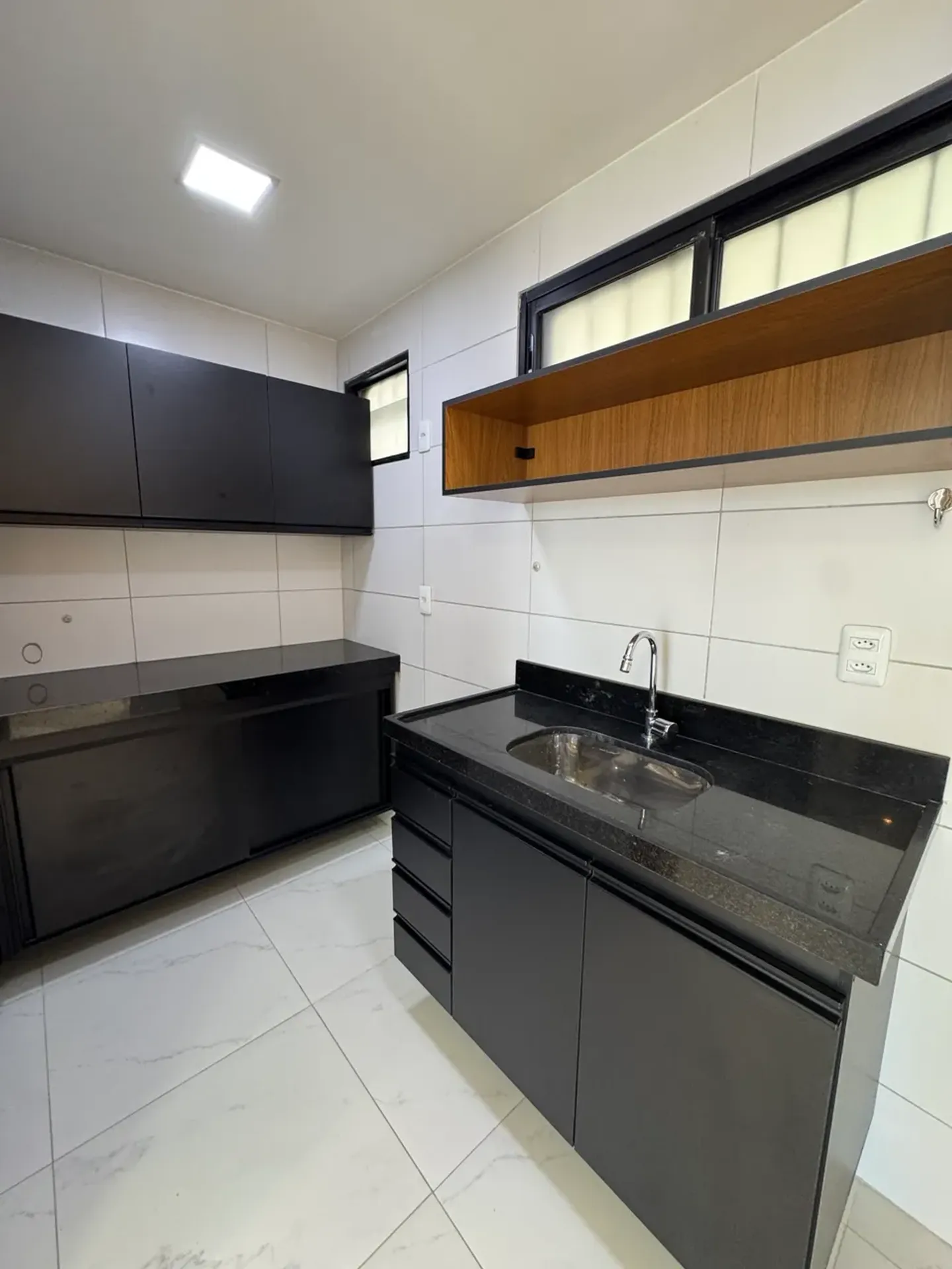 Apartment, 40 m², with floor-to-ceiling windows — photo 14