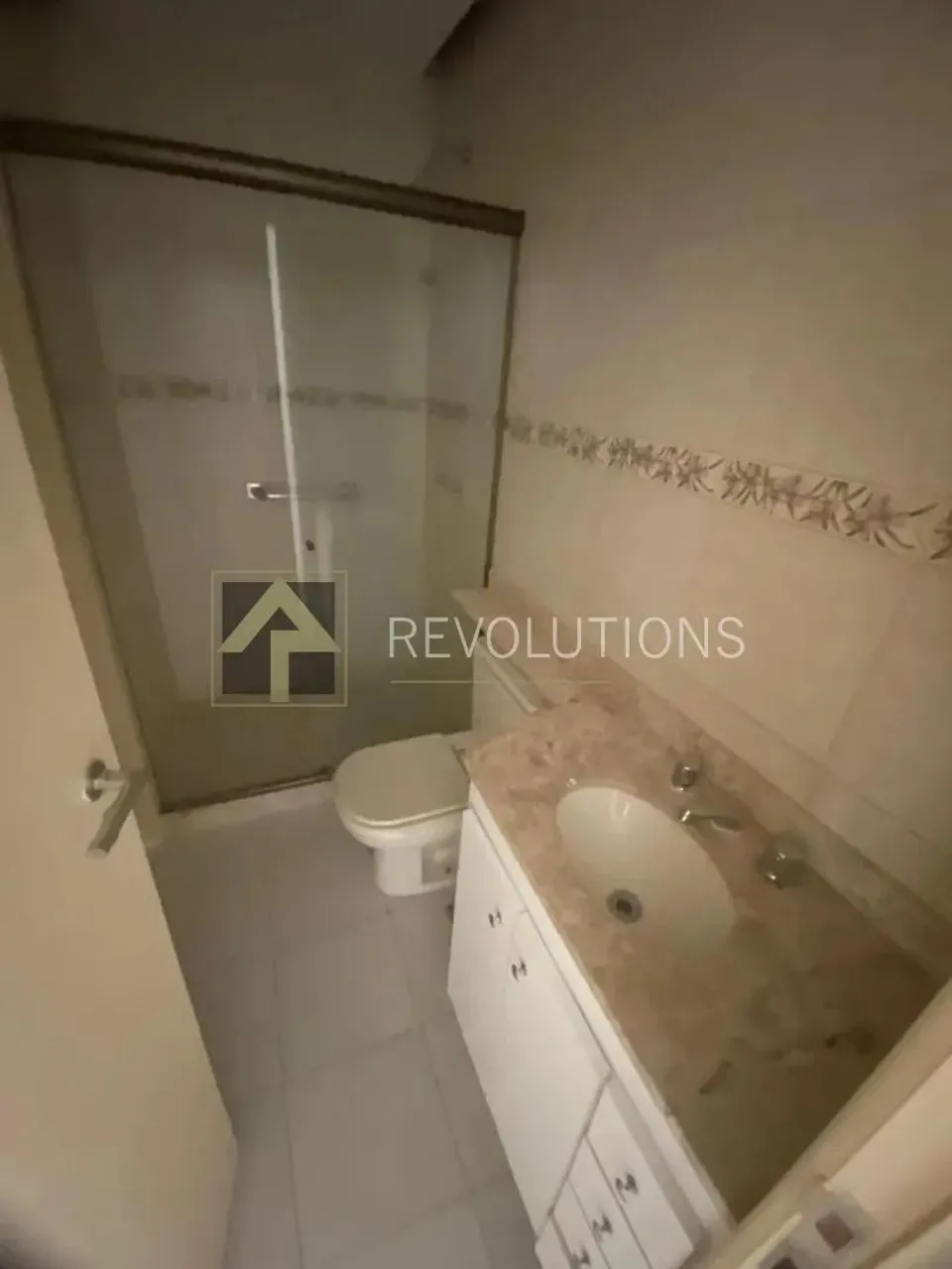 3-bedroom apartment with 3 bathrooms and balcony — photo 7