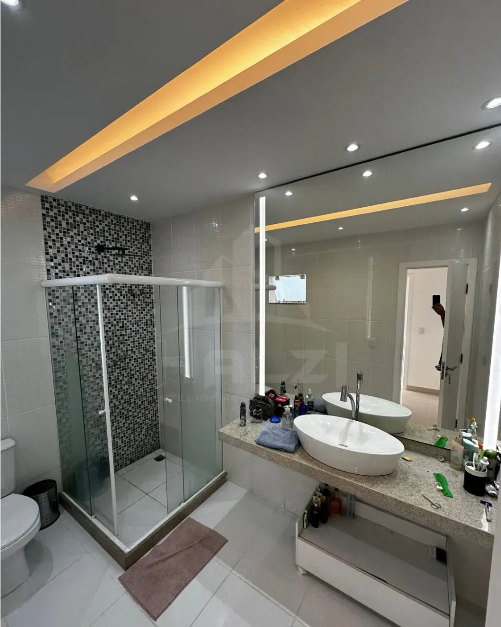 Furnished house with 4 bedrooms and 5 bathrooms — photo 15