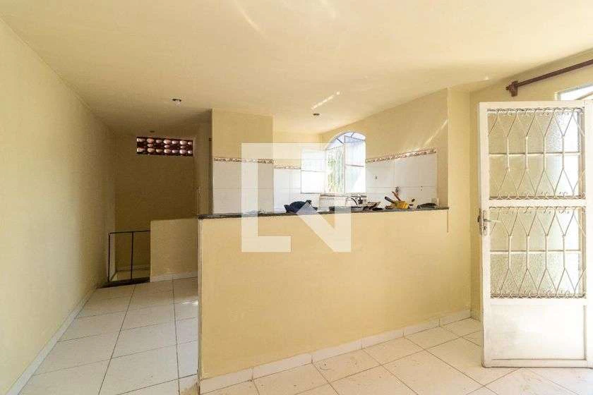 1-bedroom apartment with open-plan kitchen and balcony — photo 2