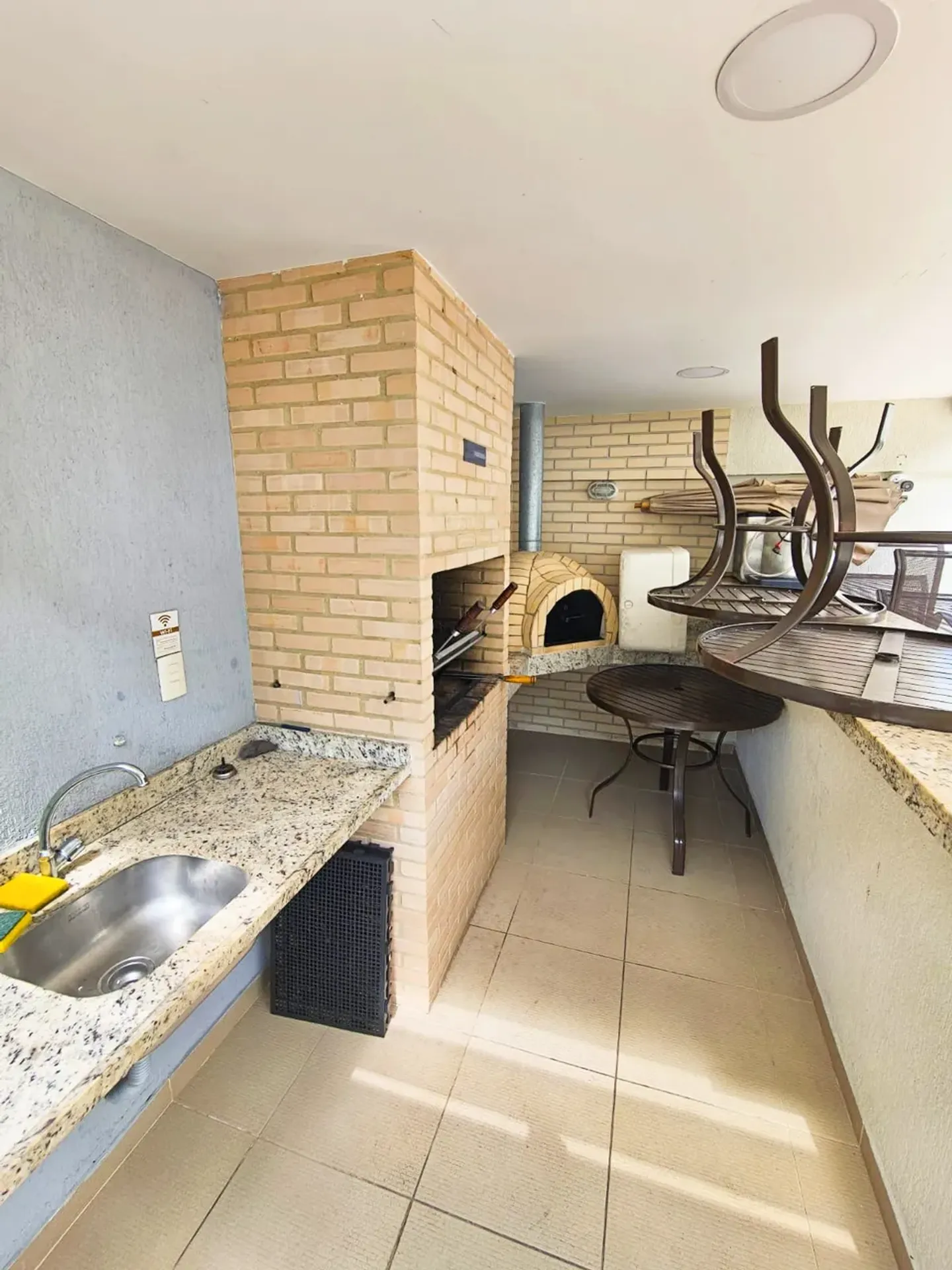 2-bedroom apartment with balcony, closed kitchen — photo 61