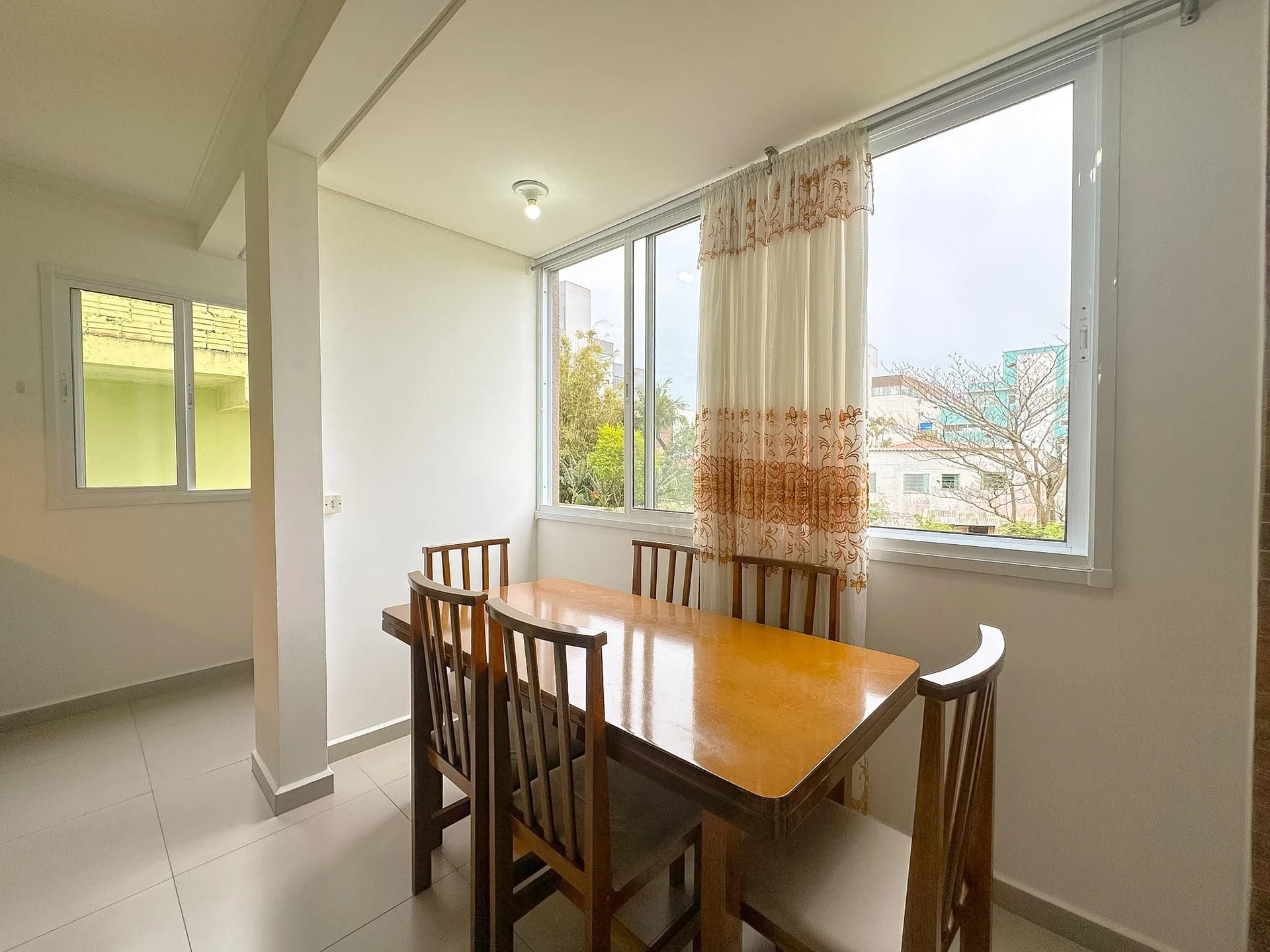 2-bedroom apartment, 1 with its own bathroom, 60 m² — photo 2