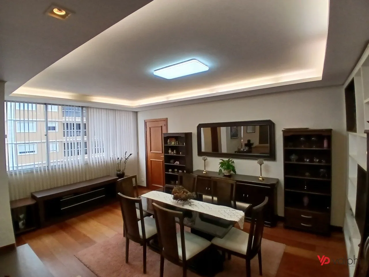 4-bedroom apartment with a walk-in closet in Curitiba — photo 61
