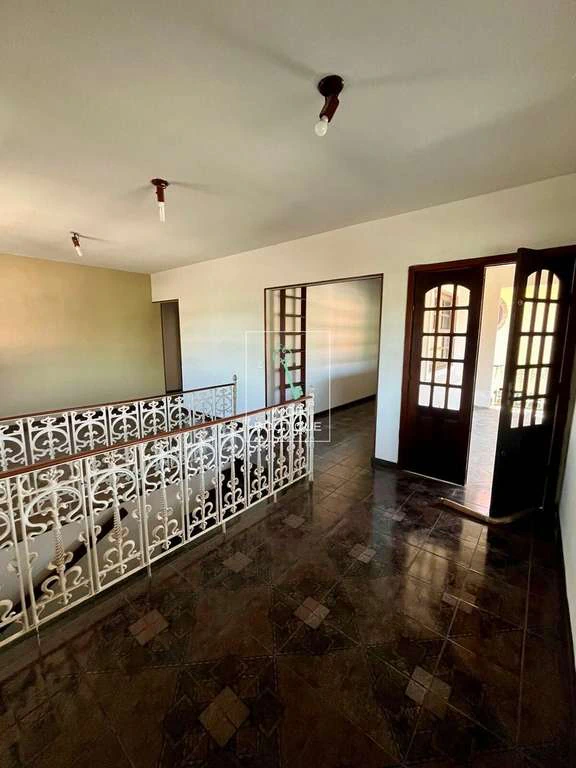 Casa de 5 dormitorios y 321 m² con oficina en casa — photo 32