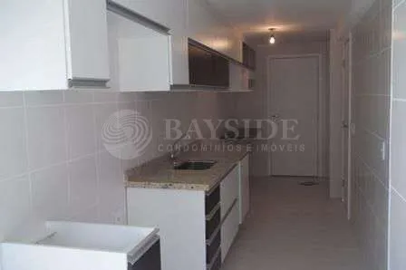 4-bedroom apartment with a mountain view in Rio de Janeiro — photo 7