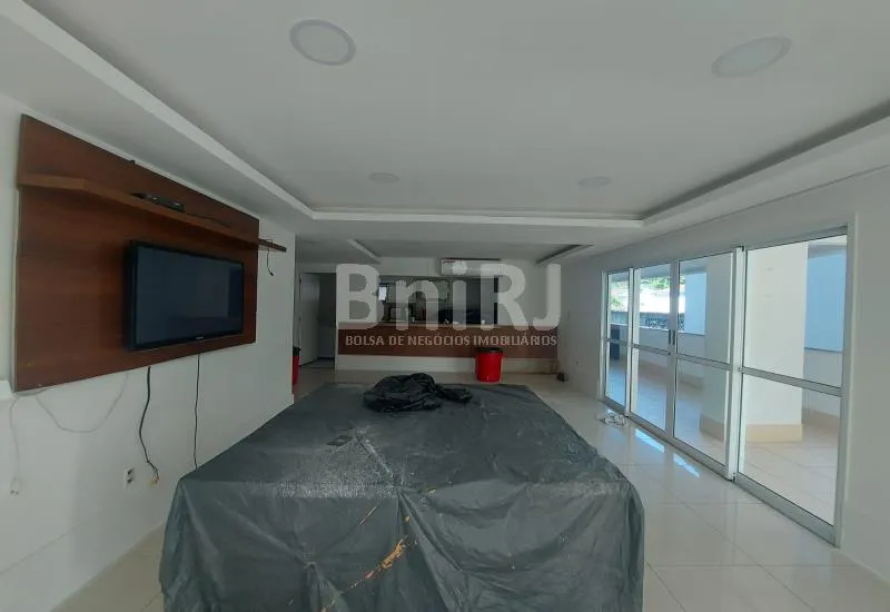Unfurnished 2-bedroom apartment with a closed kitchen — photo 22