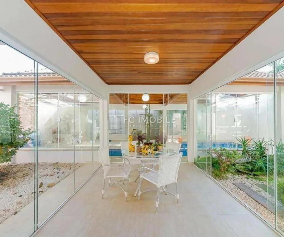 Casa mobiliada com 5 dormitórios e 6 banheiros, 405 m² — photo 29