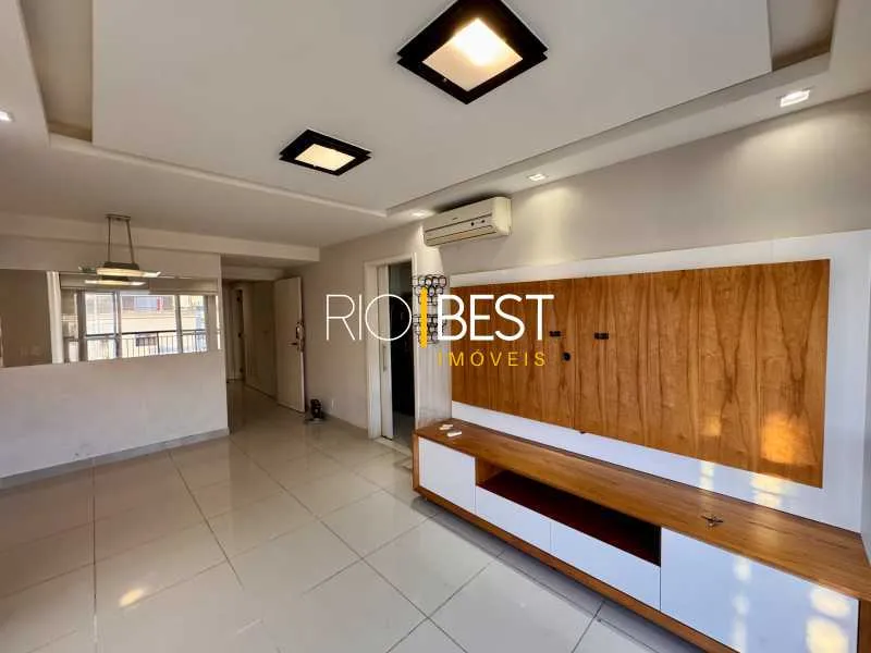 2-bedroom apartment with a glass-enclosed balcony — photo 14