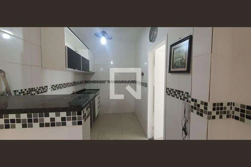 Condominium house with 3 bedrooms and a gas stove kitchen — photo 2