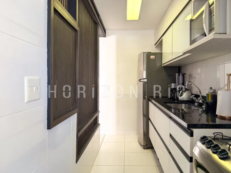Furnished apartment, 86 m², with floor-to-ceiling windows — photo 9
