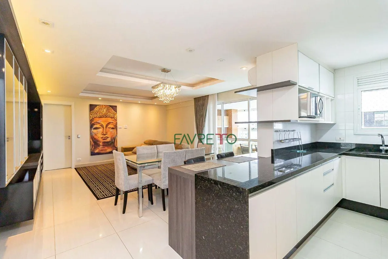 Departamento con balcón cerrado con vidrio en Curitiba