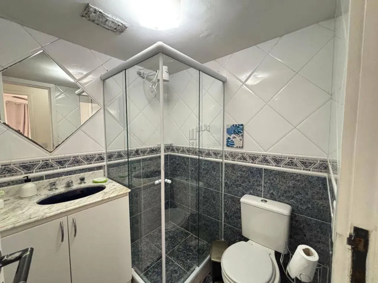 Furnished apartment with 2 bedrooms and 2 bathrooms — photo 2