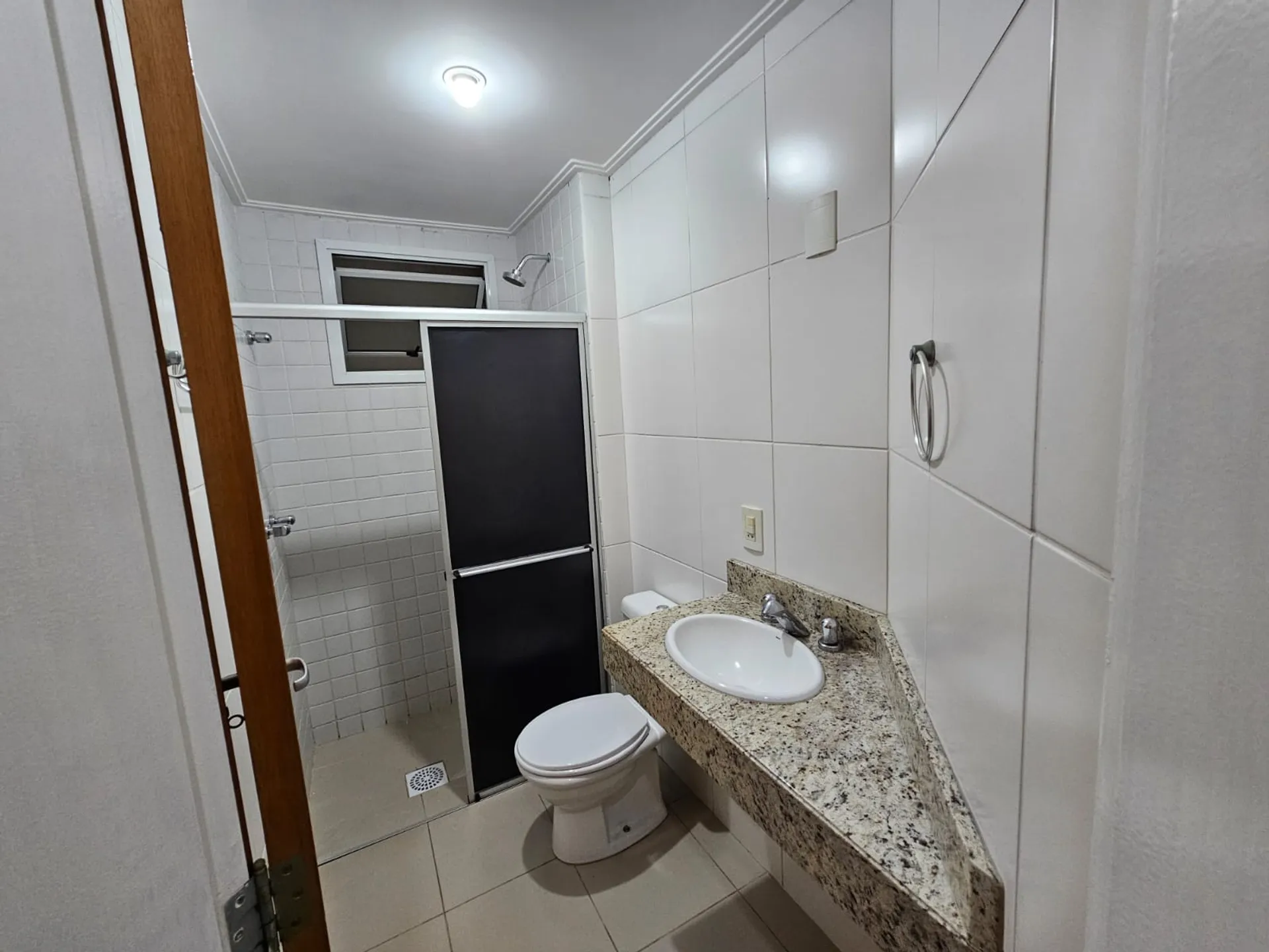68 m² apartment with 1 bedroom and a balcony — photo 9