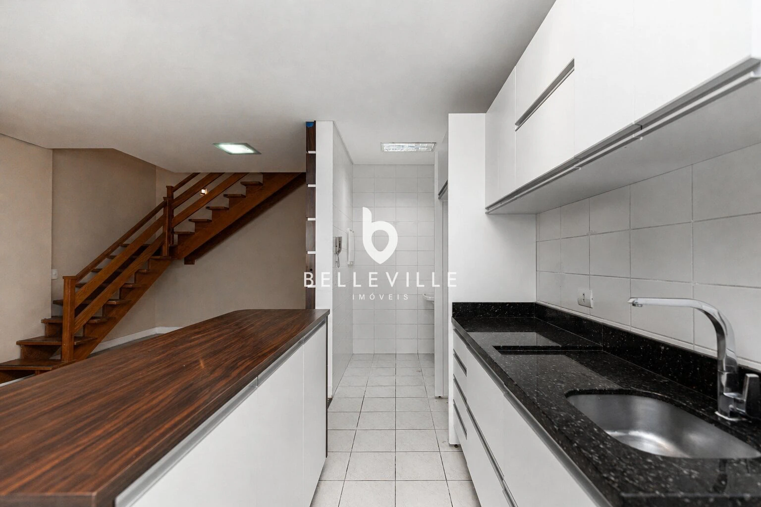 3-bedroom apartment with a grill on the balcony — photo 8