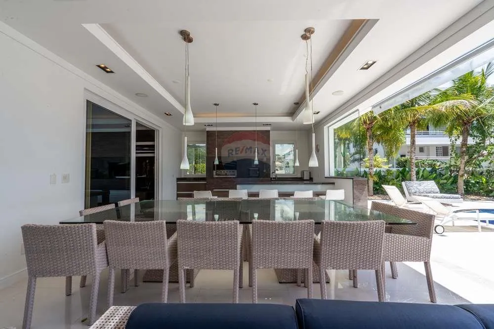 House with 7 en-suite bedrooms and balcony — photo 37