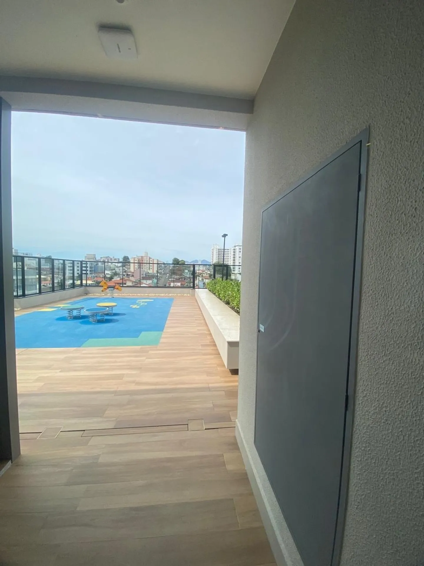 Estudio amueblado de 56 m² con 1 dormitorio y plaza cubierta — photo 27