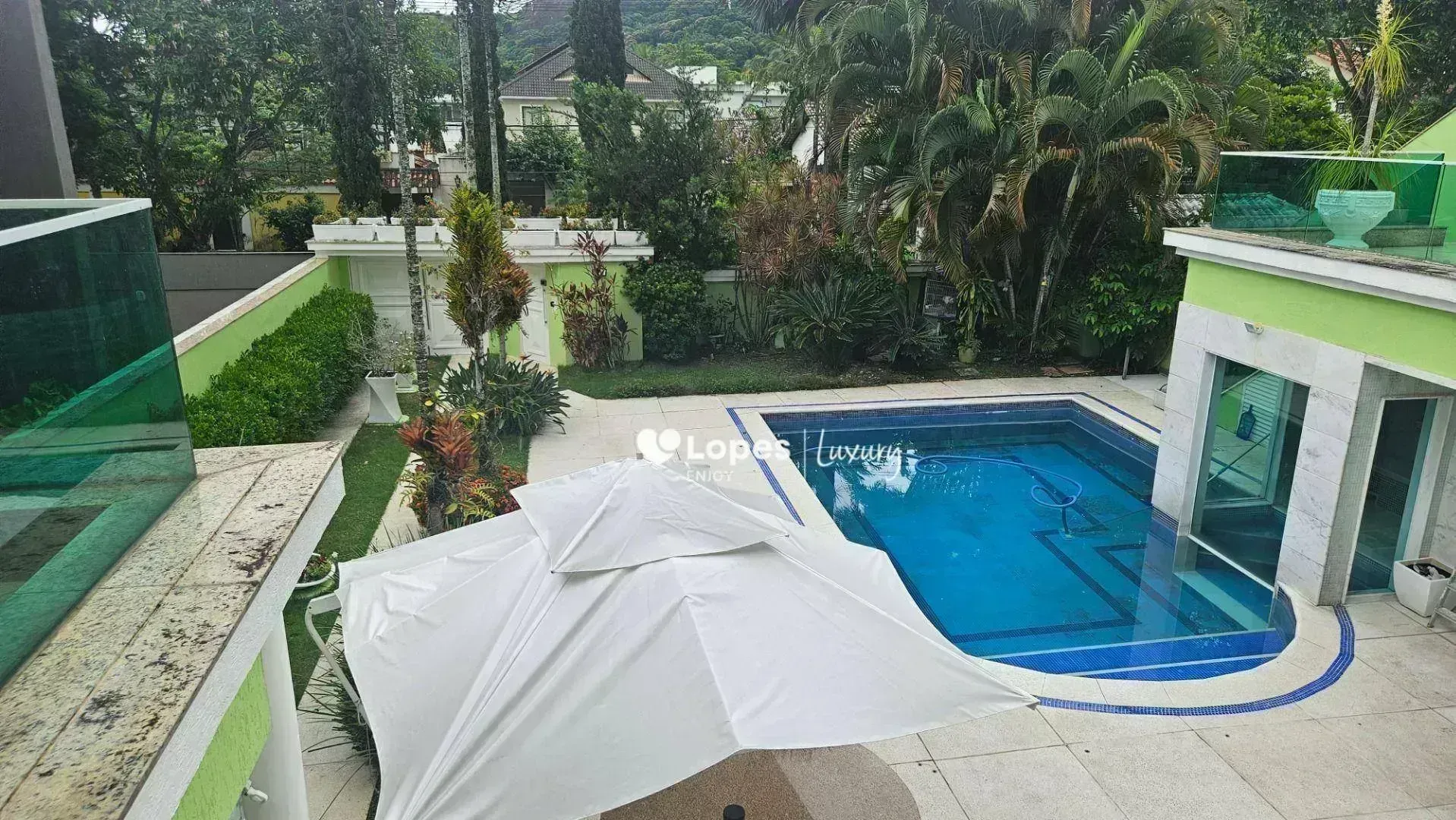 Furnished house with 6 en-suite suites and a private pool — photo 66